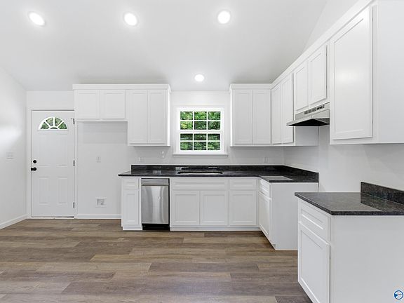 4th image of 195 Garden Gate Cir