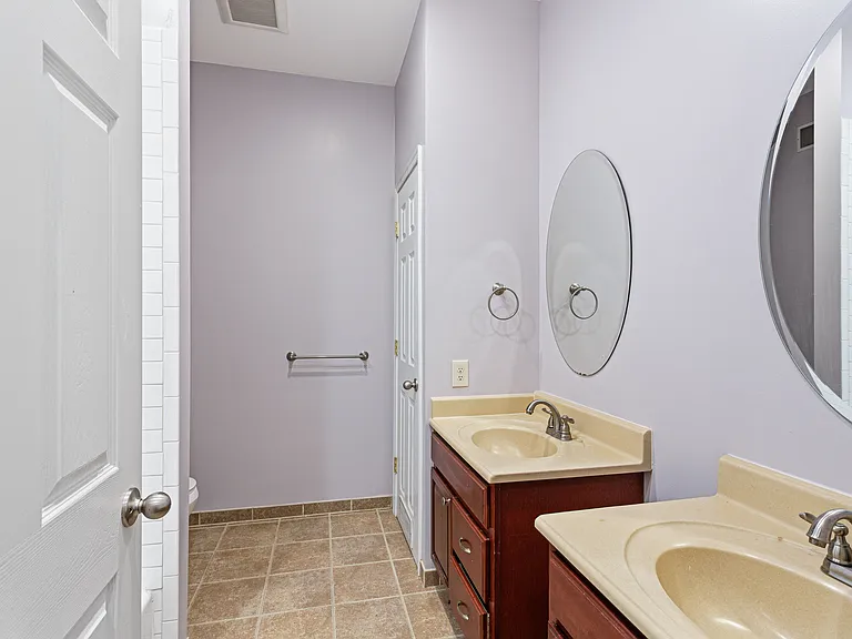 2355 E York St #C — Photo 18