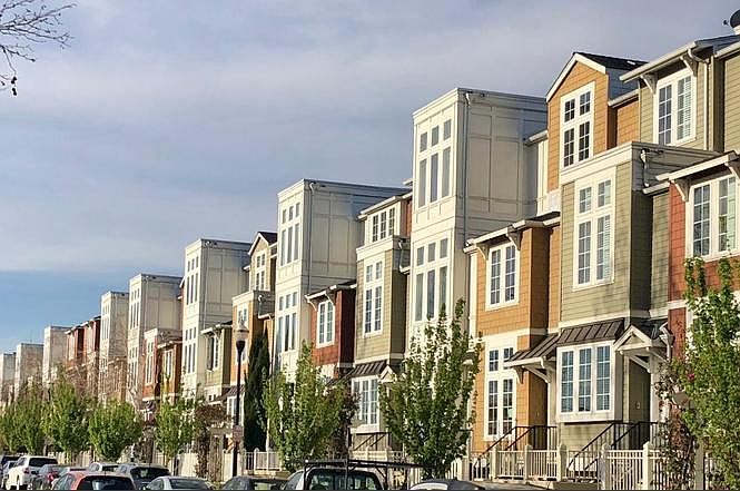 1st image of 270 Kentdale Pl