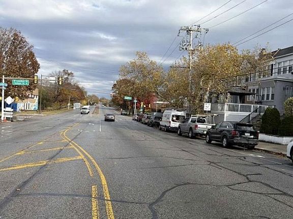 Exterior Neighborhood (street photo)