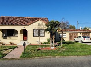 2030 Leoni Dr, Hanford, CA 93230