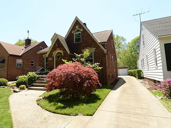 2nd image of 14705 Montrose Ave