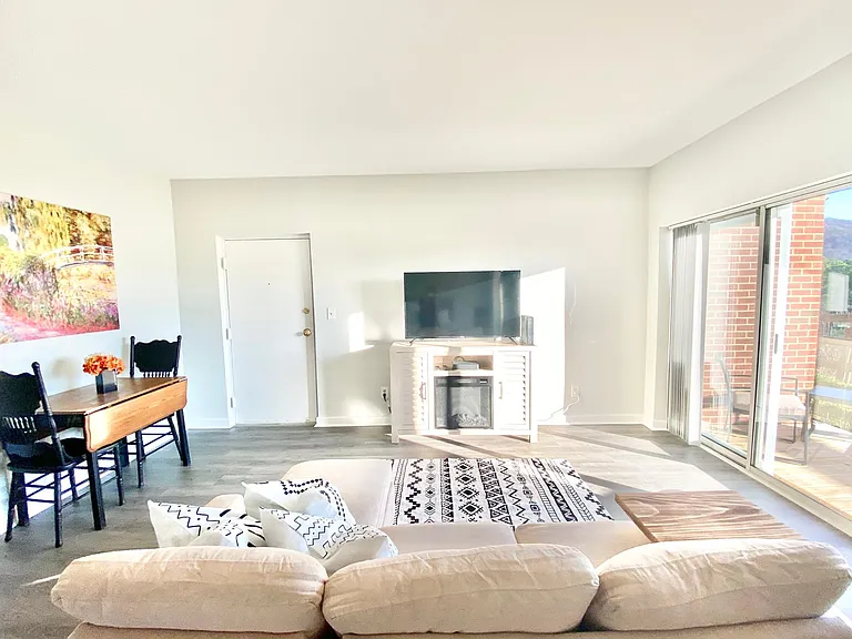 1608 Monticello Ave #A — Photo 8