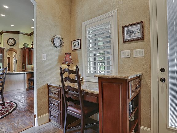 3rd image of 166 Jellico Cir