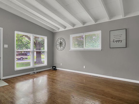 2nd image of 1275 Carla Dr