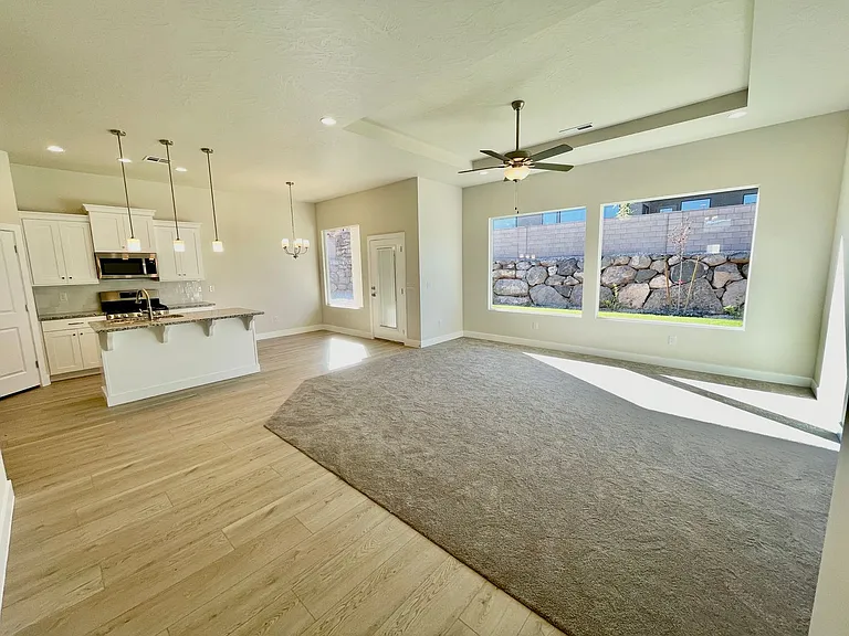 1436 E Centaurus Way — Photo 16
