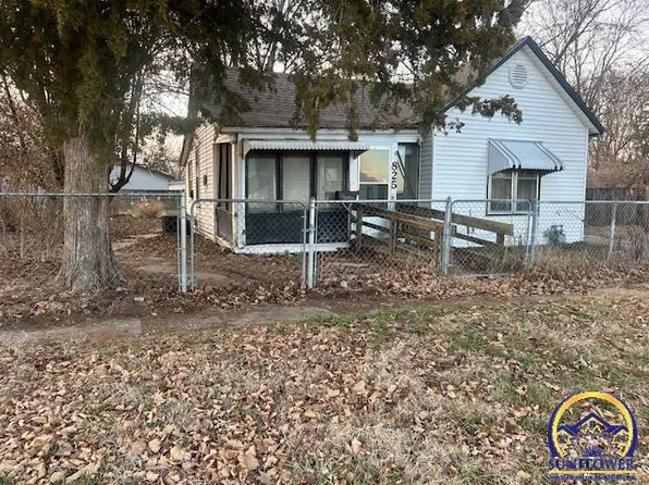 825 NE Strait Ave, Topeka, KS 66616