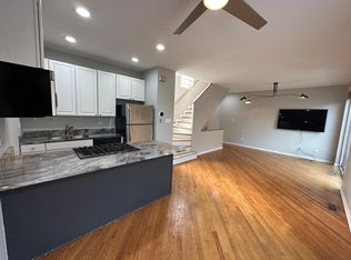 1777 W Terra Cotta Pl #B, Chicago, IL 60614