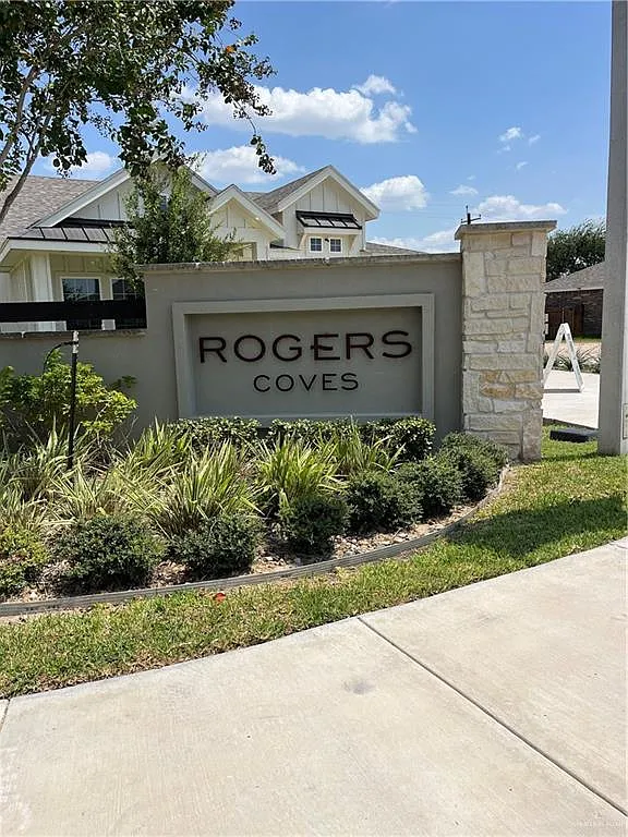 3 bed, 2.0 bath, 1410 sqft, $1,850 — Photo 2