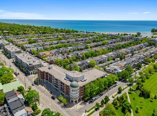 1733 Queen St E #424, Toronto, ON M4L6S9