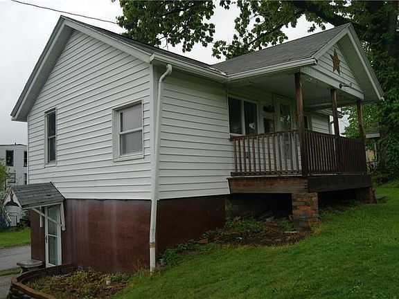 2nd image of 139 E 2nd Ave
