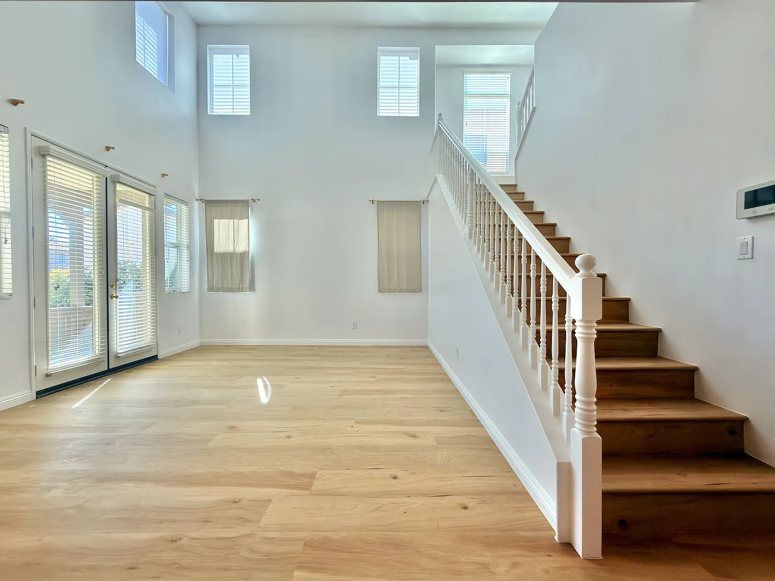 5 bed, 2905 sqft, $3,250 — Photo 3