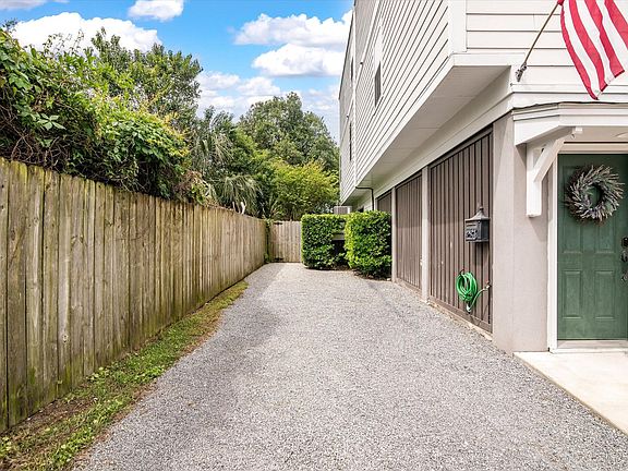 3rd image of 1 Middleton Pl