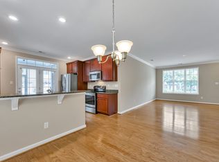 8271 Highland St, Norfolk, VA 23518
