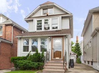 93-08 70th Ave, Forest Hills, NY 11375