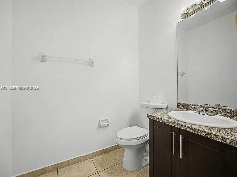 1668 SE 30th St #1 — Photo 9