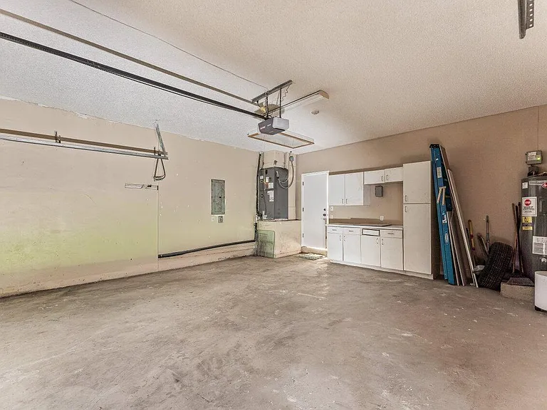 5872 NW 73rd Ct — Photo 24