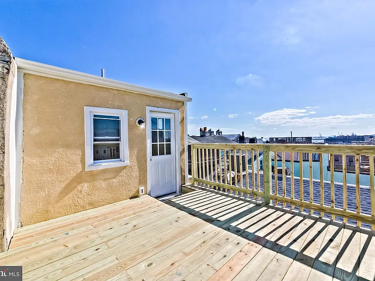 226 S Washington St — Photo 19