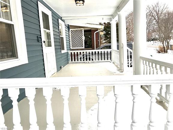 4th image of 1571 Lewis Dr