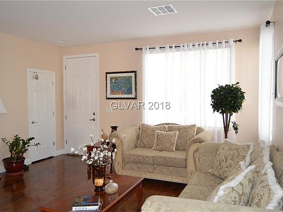 4th image of 2320 Clarington Ave