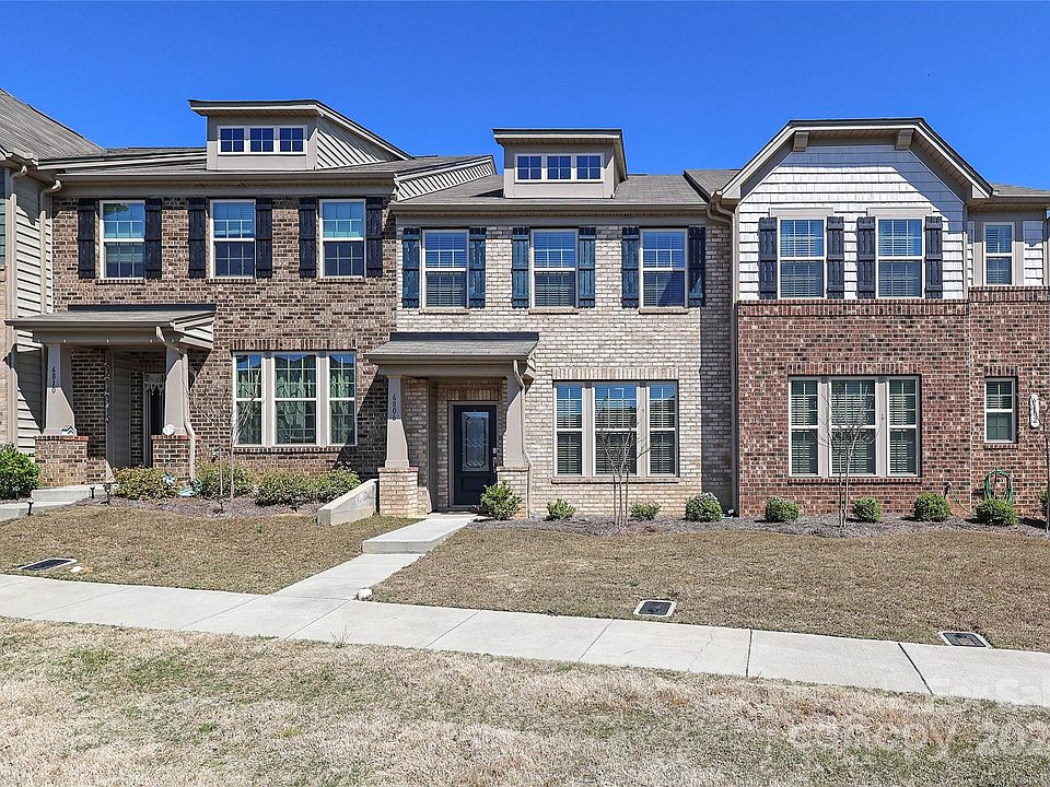 1st image of 6806 Piper Thorn Way