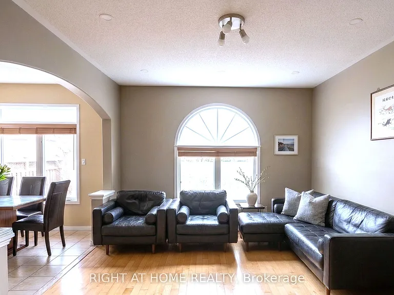 48 Cartmel Dr #UPPER ROOM — Photo 10