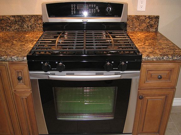 Top and bottom oven - gas