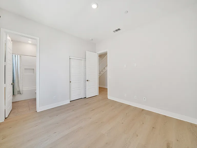 333 Sawbuck — Photo 60