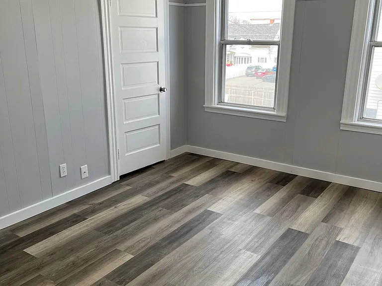 103 3rd St #2-R — Photo 8