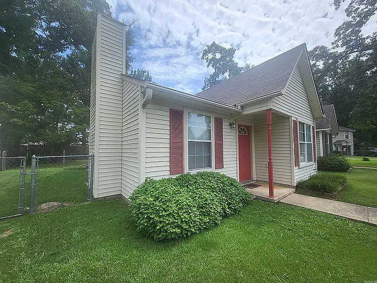 2 bed, 820 sqft, $1,150 — Photo 2