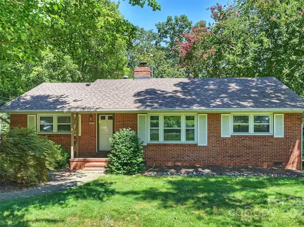 433 Hollis Rd, Charlotte, NC 28209