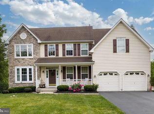 407 Maple Glen Cir, Schwenksville, PA 19473