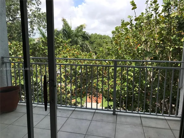 750 NE 64th St APT B511, Miami, FL 33138