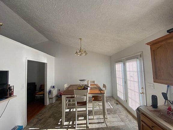 3rd image of 4322 Quail Dr NW