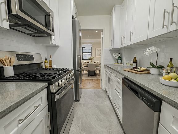 2nd image of 420 E 79th St APT 5A