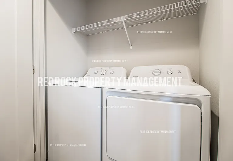 201 S Woodlawn Ln — Photo 11
