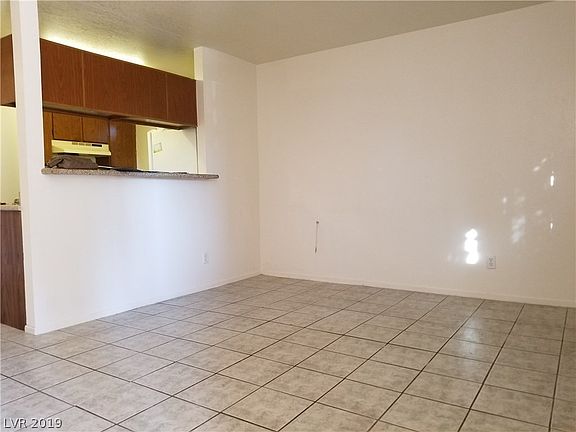 2nd image of 3681 Melonies Dr Unit 32
