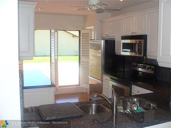5th image of 1738 SW 20th Ter