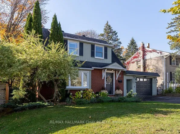 63 Napier St, Barrie, ON L4M 1W3