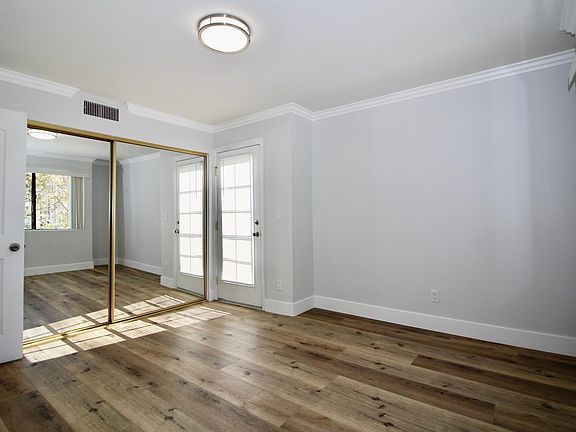 5th image of 1225 Stanley Ave #101
