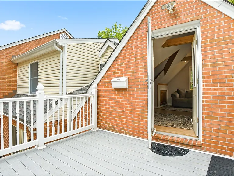 111 Launchris Dr — Photo 9