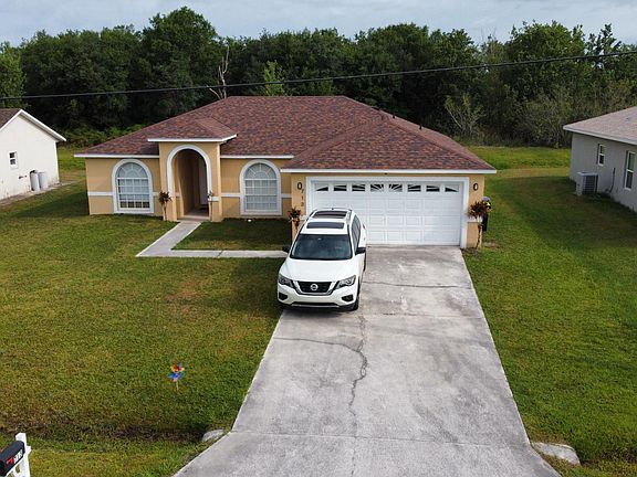 2nd image of 713 Cockatoo Ct