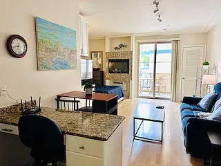 Del Rey Club Apartments — Photo 24
