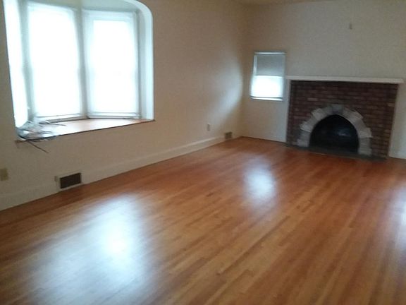 5th image of 805 Douglas St #60435