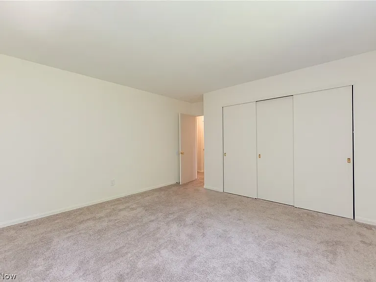 7020 Carriage Hill Dr #202 — Photo 32