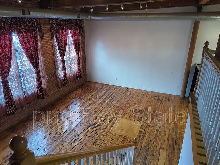 1 Westinghouse Plz #C301 — Photo 12