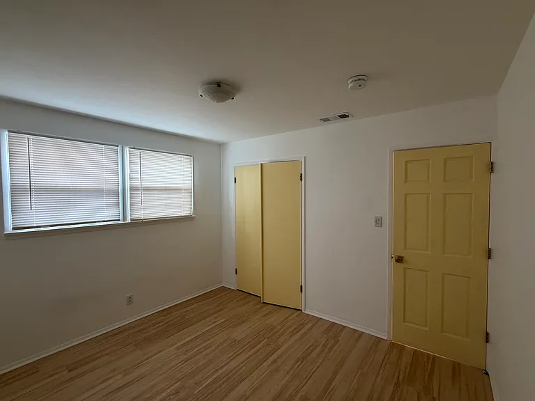 East Bedroom 11' 3" X 10' 3"
