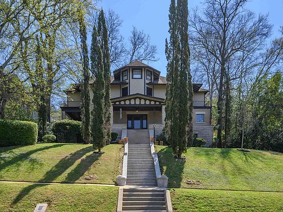 2nd image of 4121 Crescent Rd