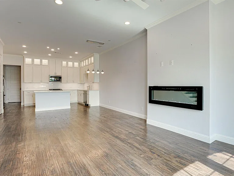 8447 Jacobs St — Photo 3