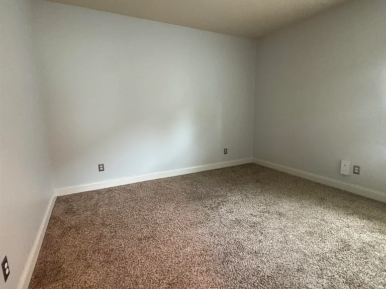 475 E Mossyleaf Dr — Photo 26